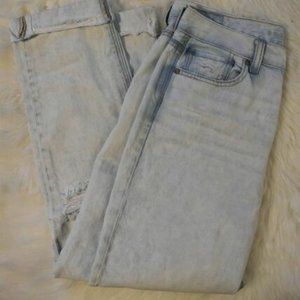 American Eagle jeans 8 mom distressed knee raw hem